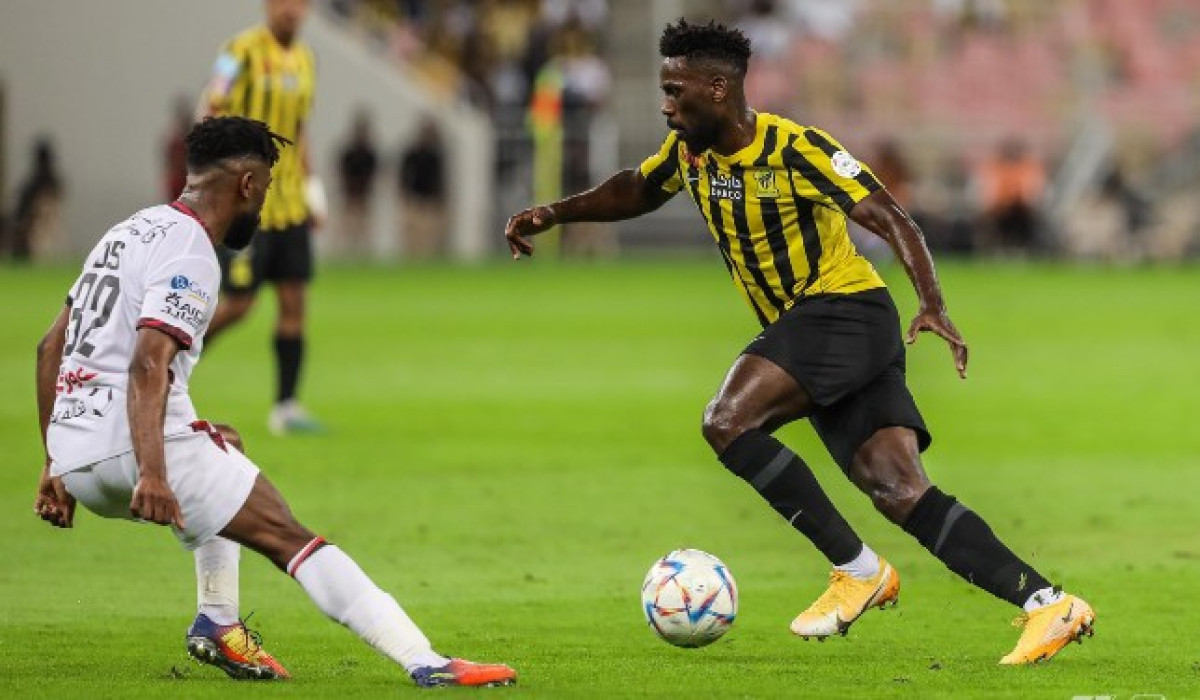 “قبل ساعات من المباراة”.. القنوات الناقلة لمباراة الاتحاد والرائد في دوري روشن السعودي 2025