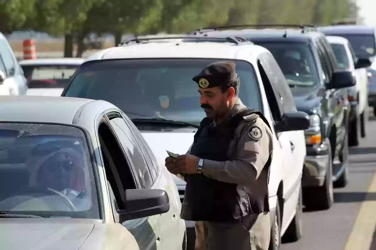 “عبر منصة أبشر وبلدي”.. خطوات الاستعلام عن مخالفات مواقف السيارات في السعودية 1446