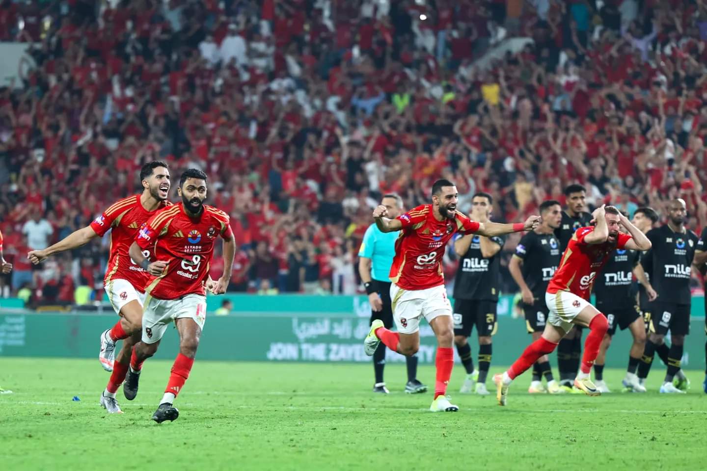 هل هناك قناة مجانية تنقل مباراة الأهلي وشباب بلوزداد الجزائري في دوري ابطال افريقيا؟