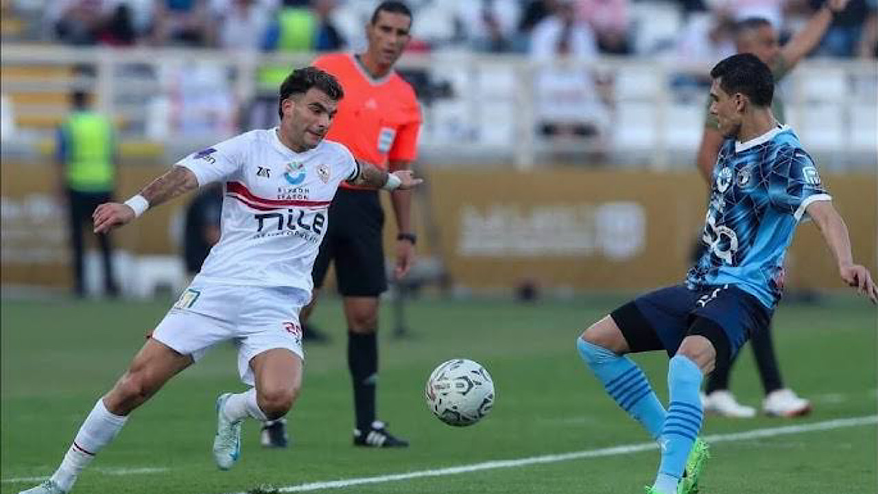 القنوات الناقلة لمباراة الزمالك وبيراميدز في الدوري المصري 2024-2025 مع التردد