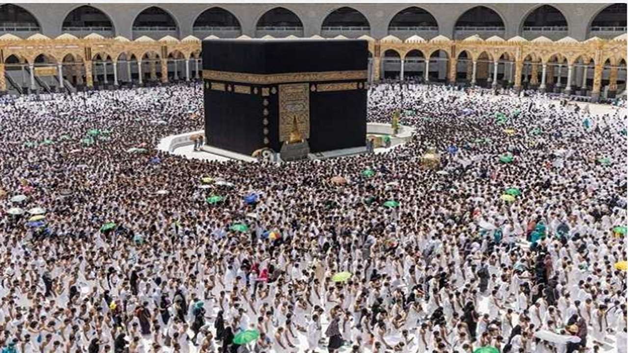 السعودية تطلق تأشيرات جديدة للحج والعمرة.. تفاصيل هامة للمعتمرين! 2 السعودية تطلق تأشيرات جديدة للحج والعمرة.. تفاصيل هامة للمعتمرين!