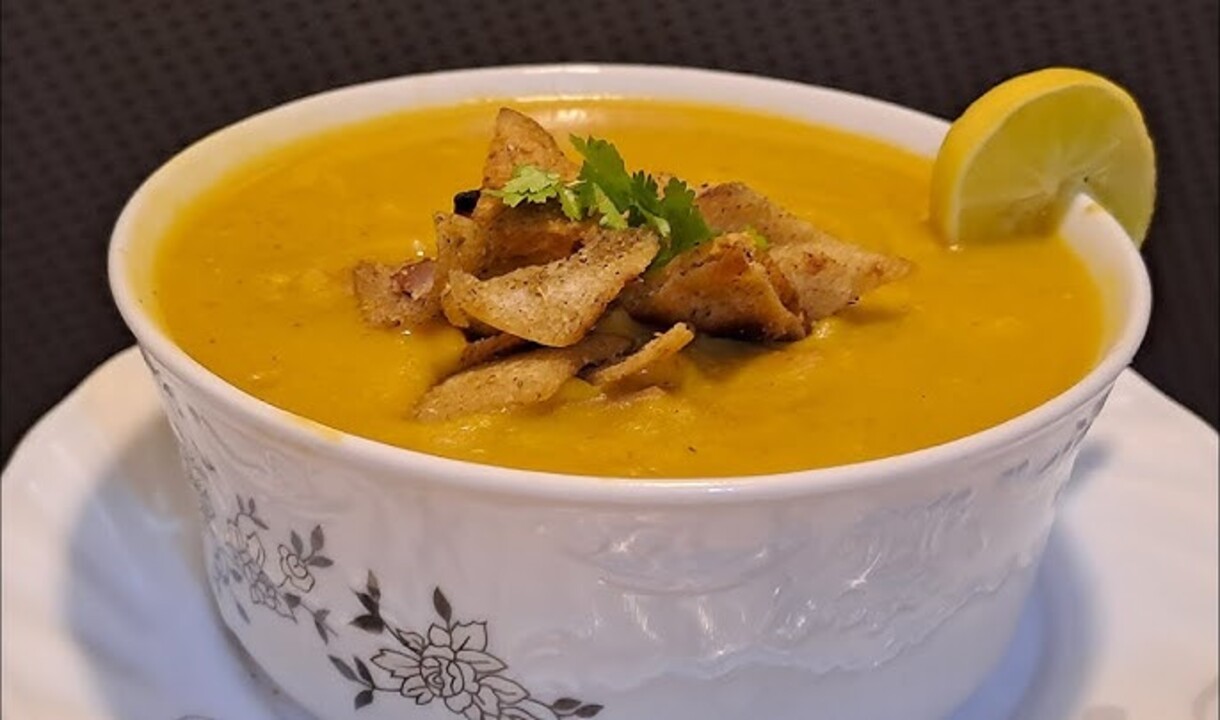 طريقة عمل شوربة العدس بالعيش المحمص زي الفته بنكهه رائعه وقوام كريمي بأسهل خطوات