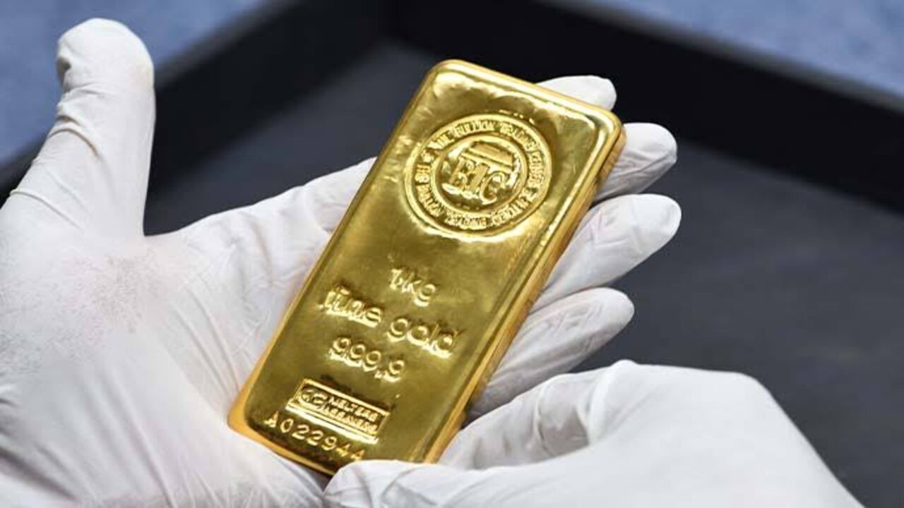 لمن يريد الأستثمار.. سعر سبيكة الذهب BTC اليوم السبت الموافق 4 يناير 2025 وكم المبلغ الذي يتم خسارته عند بيع السبايك 2 لمن يريد الأستثمار.. سعر سبيكة الذهب BTC اليوم السبت الموافق 4 يناير 2025 وكم المبلغ الذي يتم خسارته عند بيع السبايك