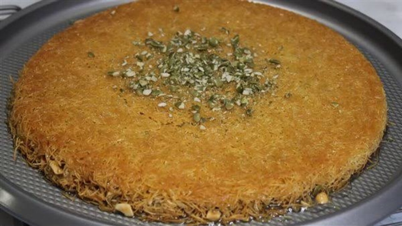 حضري لرمضان.. طريقة عمل كنافة ومان بخطوات سهلة ولون ذهبي لا يقاوم 5 حضري لرمضان.. طريقة عمل كنافة ومان بخطوات سهلة ولون ذهبي لا يقاوم