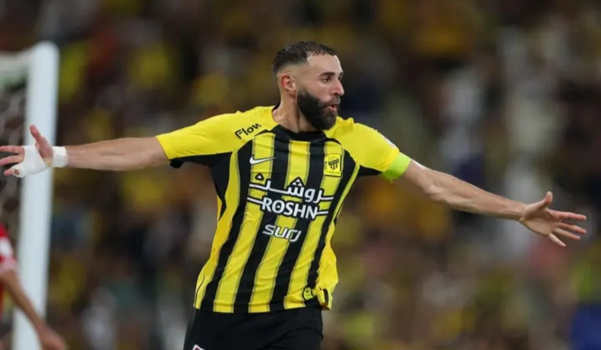 القنوات الناقلة لمباراة الاتحاد والشباب في دوري روشن السعودي 2025 ومعلق اللقاء