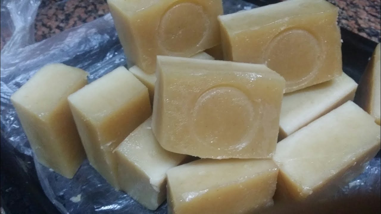 كل اللي عايزة تعرفيه عن عمل صابون المواعين.. خطوات بسيطة لتحضير صابون فعال وآمن 2 كل اللي عايزة تعرفيه عن عمل صابون المواعين.. خطوات بسيطة لتحضير صابون فعال وآمن
