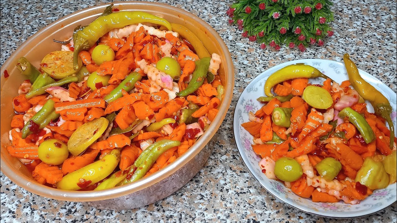 بأسرار وتكات مصانع الطرشي .. طريقة تحضير المخلل المشكل في البيت مقرمش لآخر قطعة