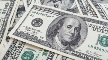 الأخضر يتراجع. سعر الدولار اليوم مقابل الجنيه المصري في البنوك بعد آخر انخفاض