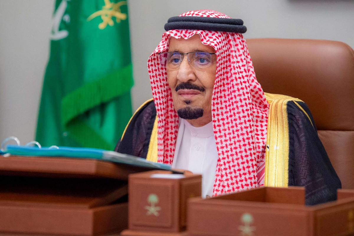 عاجل .. فرحة لمستفيدي الضمان الاجتماعي بتبكير صرف معاش فبراير لهذا الموعد وحقيقة شموله زيادة 350 ريال احتفاءً بيوم التأسيس