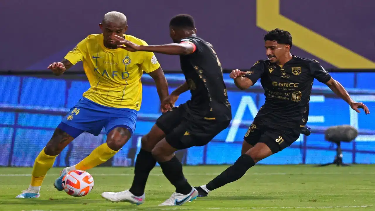 بعد قليل .. معلق مباراة النصر والتعاون في دوري روشن السعودي 2025 + القنوات الناقلة 2 بعد قليل .. معلق مباراة النصر والتعاون في دوري روشن السعودي 2025 + القنوات الناقلة