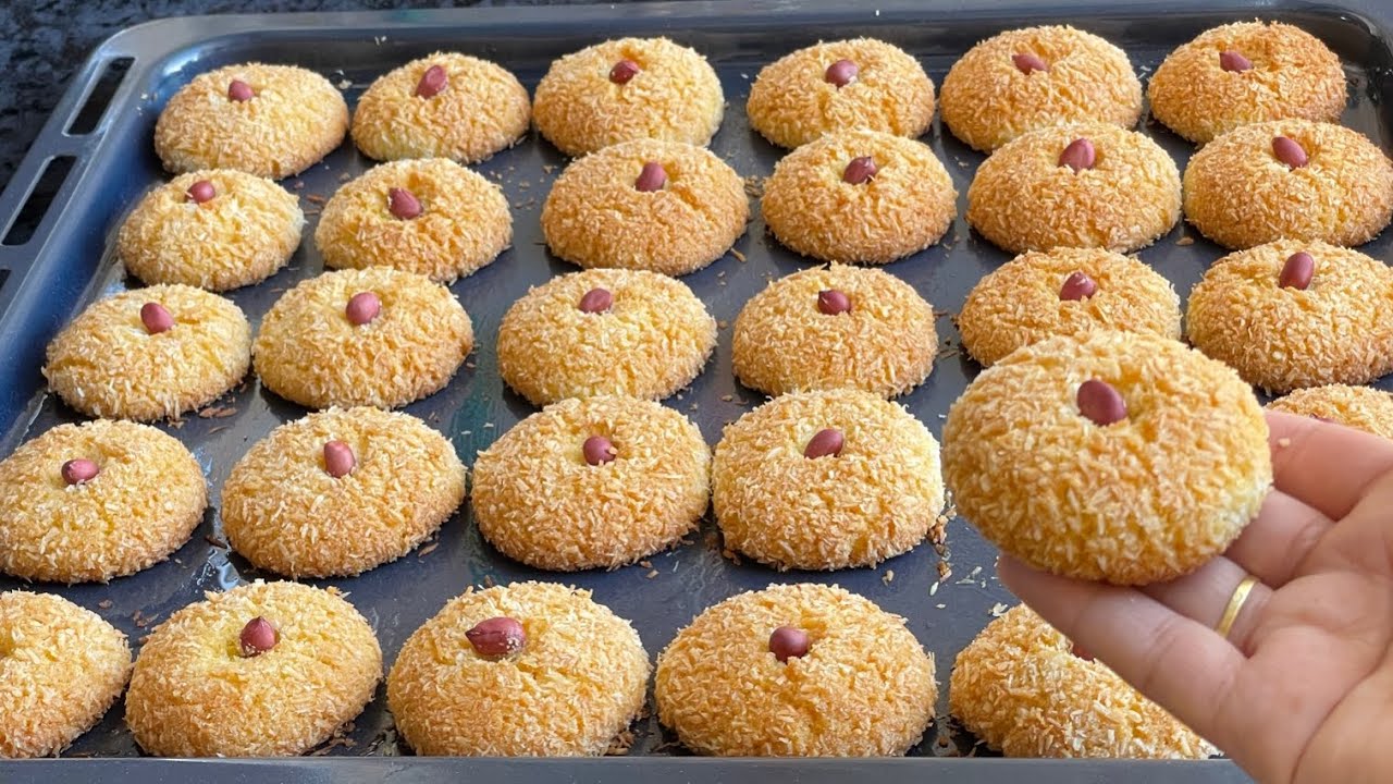 سهلة وطعمها حلو .. طريقة عمل غريبة السميد بمكونات بسيطة 5 سهلة وطعمها حلو .. طريقة عمل غريبة السميد بمكونات بسيطة