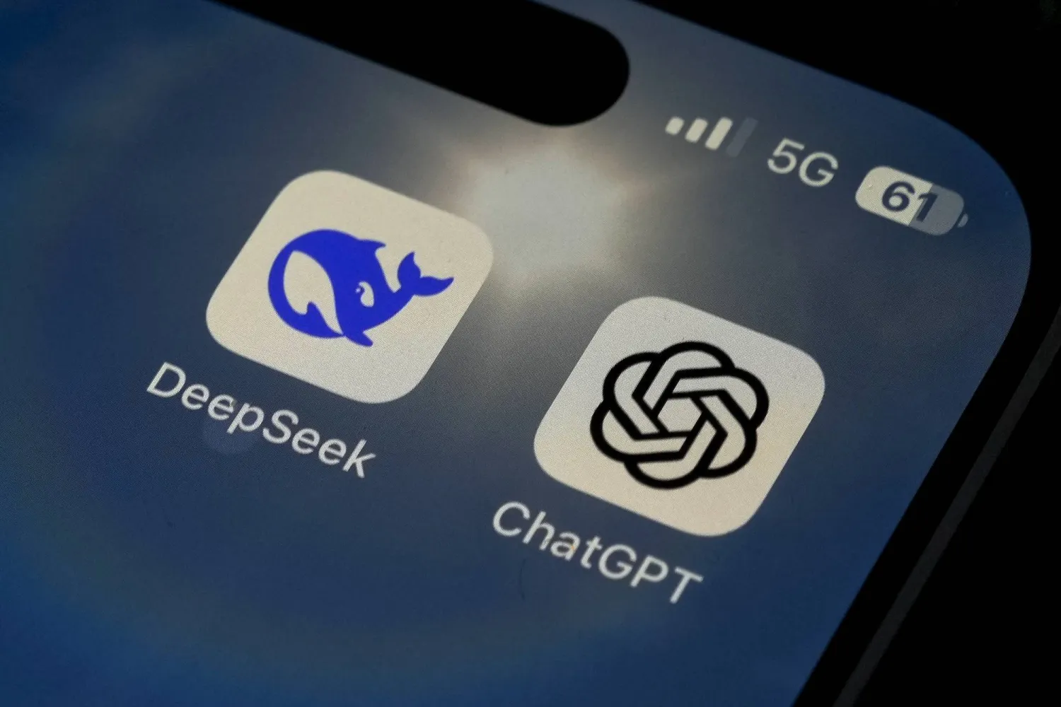 عطل عام وهجوم سيبراني بخدمات ديب سيك DeepSeek المنافسة مع ChatGPT تمنع تسجيل المستخدمين الجدد 5 عطل عام وهجوم سيبراني بخدمات ديب سيك DeepSeek المنافسة مع ChatGPT تمنع تسجيل المستخدمين الجدد