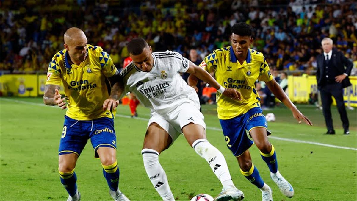 بصوت المتميز المعلق حفيظ الدراجي .. القنوات الناقلة لمباراة ريال مدريد ولاس بالماس في الدوري الإسباني اليوم 2 بصوت المتميز المعلق حفيظ الدراجي .. القنوات الناقلة لمباراة ريال مدريد ولاس بالماس في الدوري الإسباني اليوم