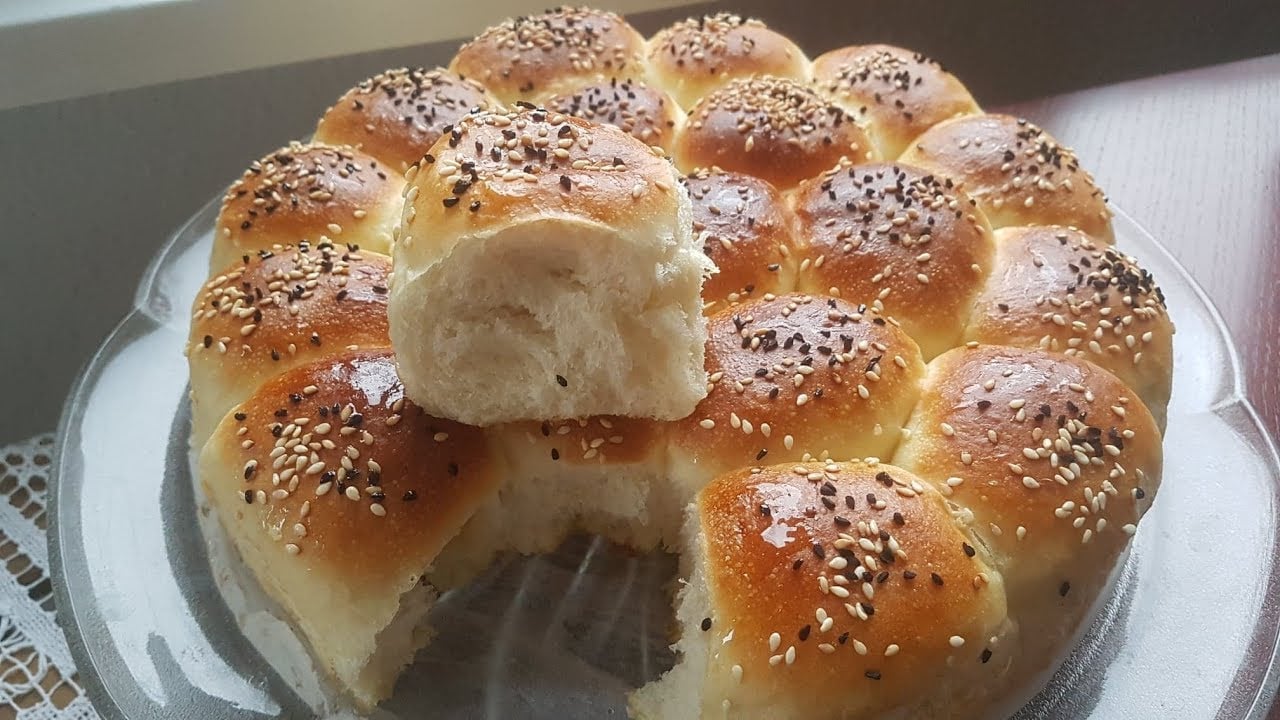 ألذ تحلية ممكن تعمليها لولادك.. خلية النحل الأصلية بكل أسرارها وبعجينة قطنية وبطعم لا يقاوم 5 ألذ تحلية ممكن تعمليها لولادك.. خلية النحل الأصلية بكل أسرارها وبعجينة قطنية وبطعم لا يقاوم