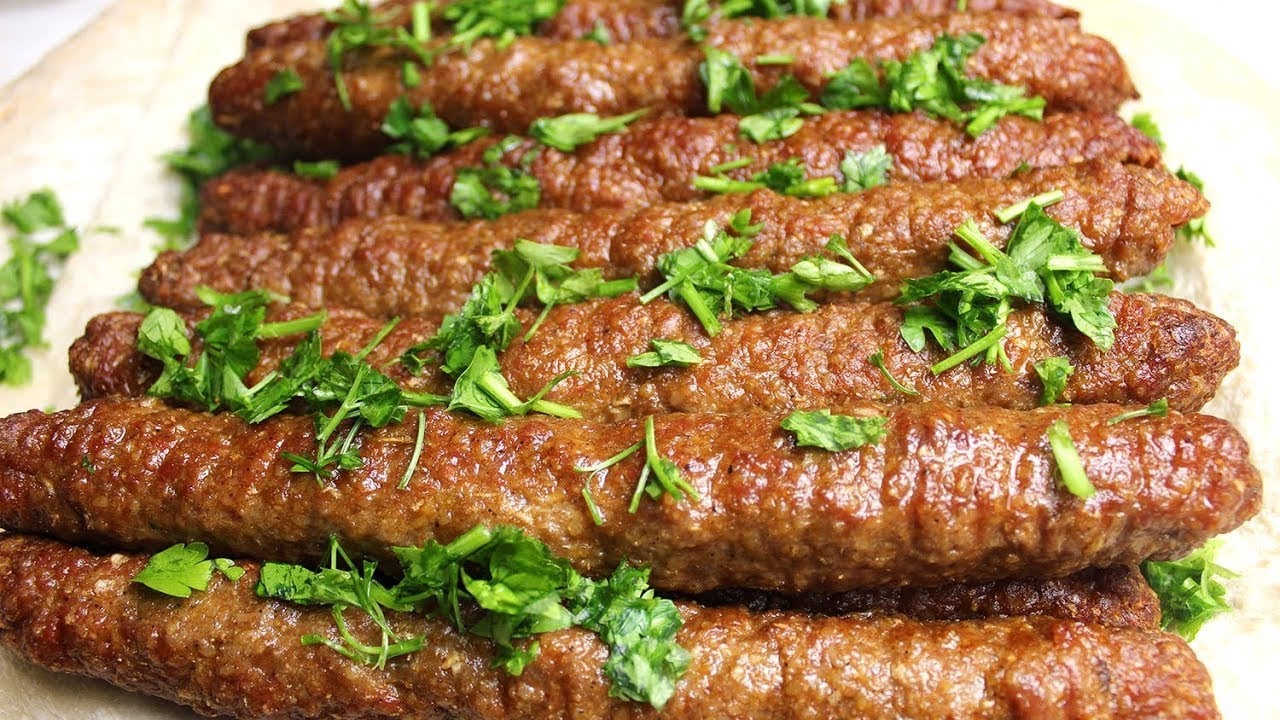 طعمها وريحتها هتجيب آخر الشارع أعملي كفتة الحاتي بالتتبيلة السرية ومن غير ما تفك منك والطعم حكاية