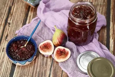 طريقة عمل مربي التين اللذيذه في المنزل بصوص كثيف وطعم رائع