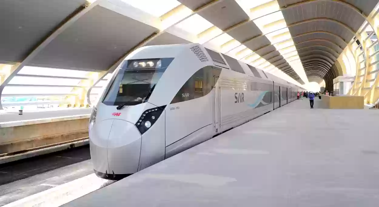 حديثة خضراء متطورة.. تشغيل محطة قصر الحكم بقطار الرياض 5 حديثة خضراء متطورة.. تشغيل محطة قصر الحكم بقطار الرياض