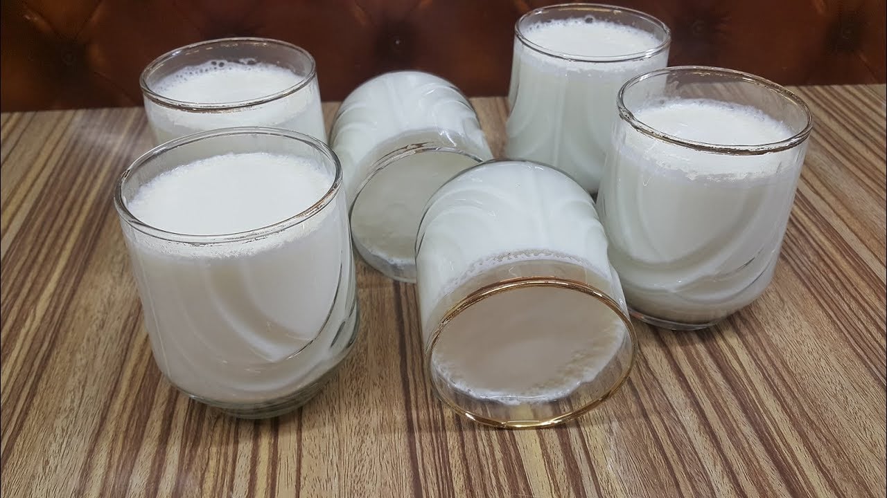 لسحور صحي ولذيذ .. بمكونين فقط ومن كيلو لبن حضري 10 كوبايات من الزبادي البيتي ووفري في الميزانية
