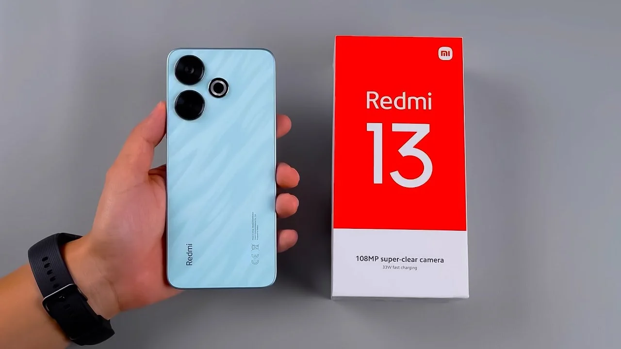 قمة الشياكة في جيبك شاومي تطرح هاتف Xiaomi Redmi 13 شبيه الآيفون العملاق المصمم بظهر زجاجي وأمكانيات عالية