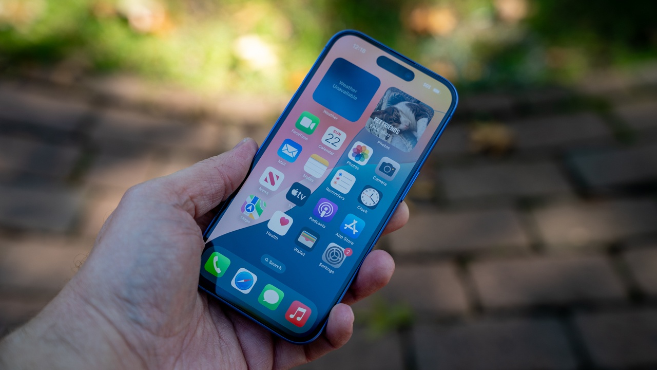صراع الكبار... مقارنة شاملة بين Apple iPhone 16 Apple iPhone 16e تحسم اختيارك 6 صراع الكبار… مقارنة شاملة بين Apple iPhone 16 Apple iPhone 16e تحسم اختيارك