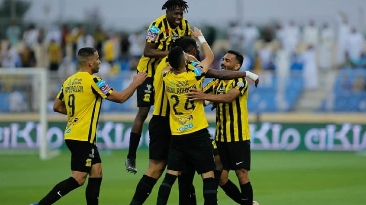 أعرف معلق مباراة الاتحاد والتعاون في دوري روشن السعودي 2025