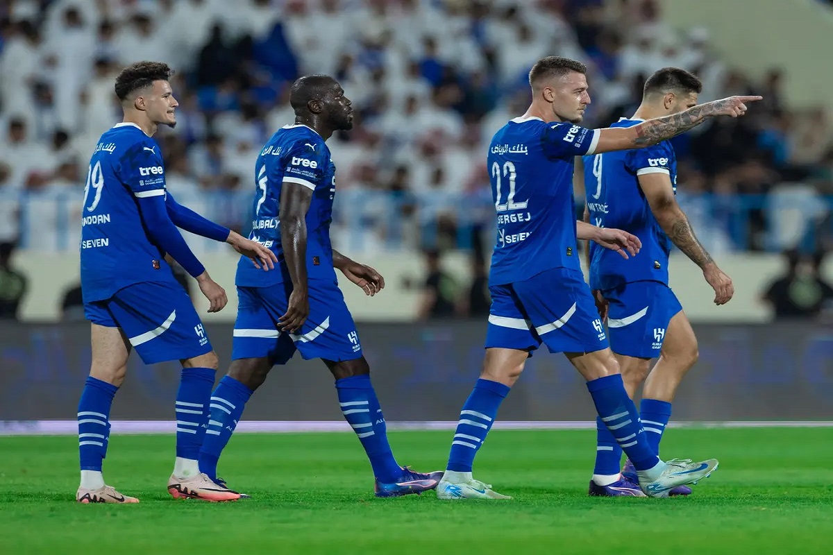 الهلال يتعثر في الدوري.. الرياض يتقدم على الزعيم في دوري روشن السعودي للمحترفين