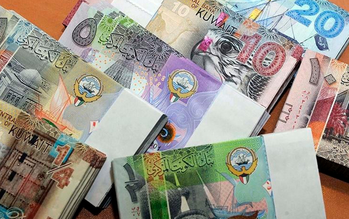 مقارنة أسعار الدينار الكويتي بالمصري بمصارف الكويت اليوم| الملا للصرافة المزيني السلطان للصيرفة 8-2-2025