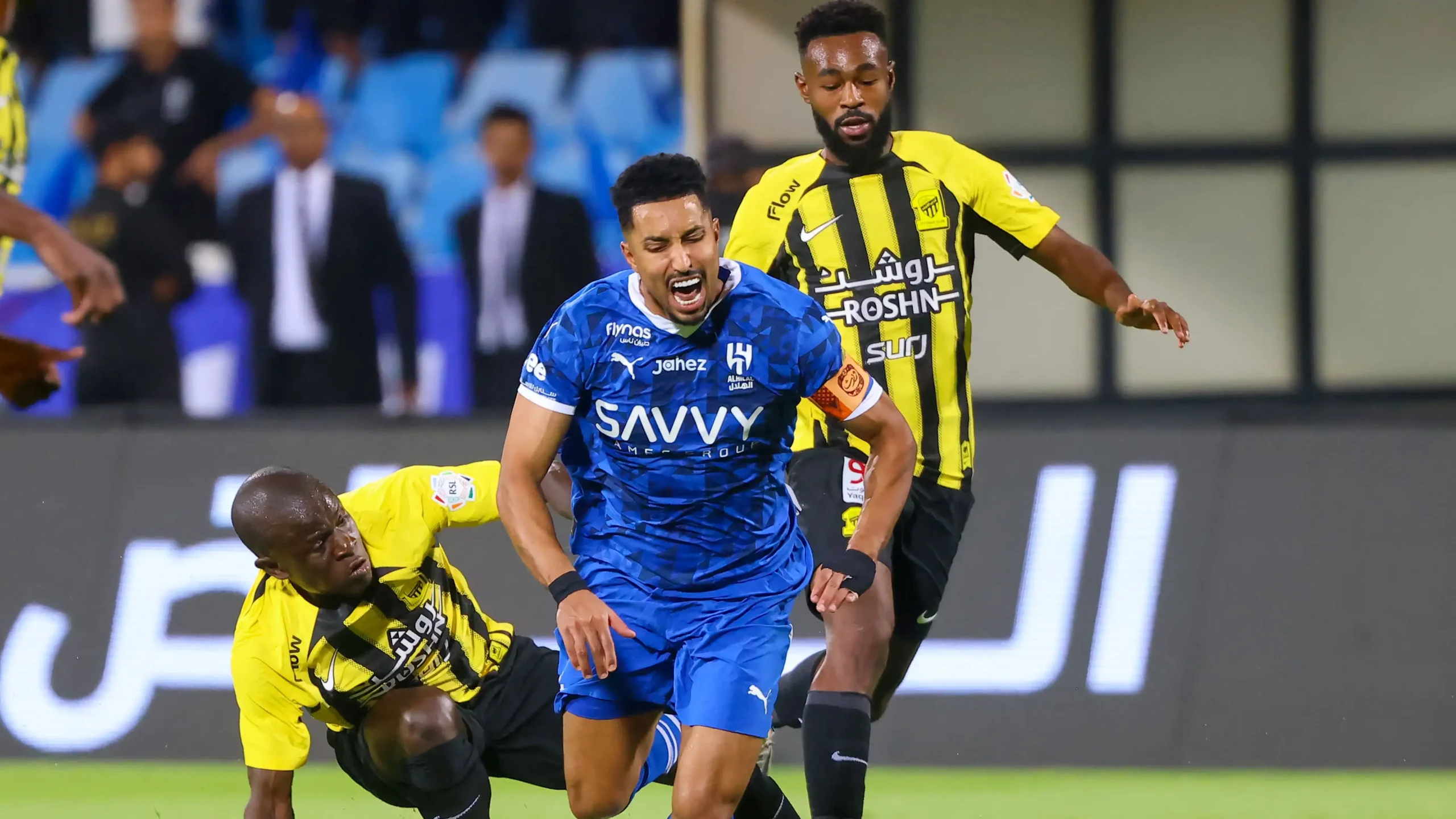 Al-Ittihad vs Al-Hilal: معلق مباراة الهلال والاتحاد بالدوري السعودي 2025