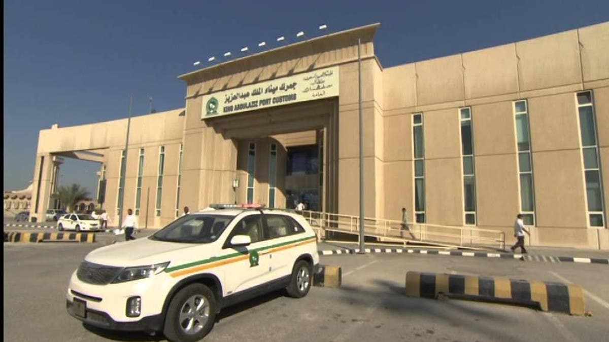 خلال إسبوع.. جمارك المملكة تضبط 1350 مخالفة متنوعة بينها ممنوعات وتهريب أموال 2 خلال إسبوع.. جمارك المملكة تضبط 1350 مخالفة متنوعة بينها ممنوعات وتهريب أموال