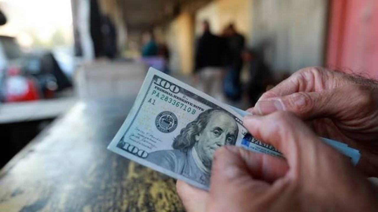 ارتفاع صاروخي يهز أسواق العراق.. صعود الدولار مقابل الدينار العراقي اليوم 5 ارتفاع صاروخي يهز أسواق العراق.. صعود الدولار مقابل الدينار العراقي اليوم