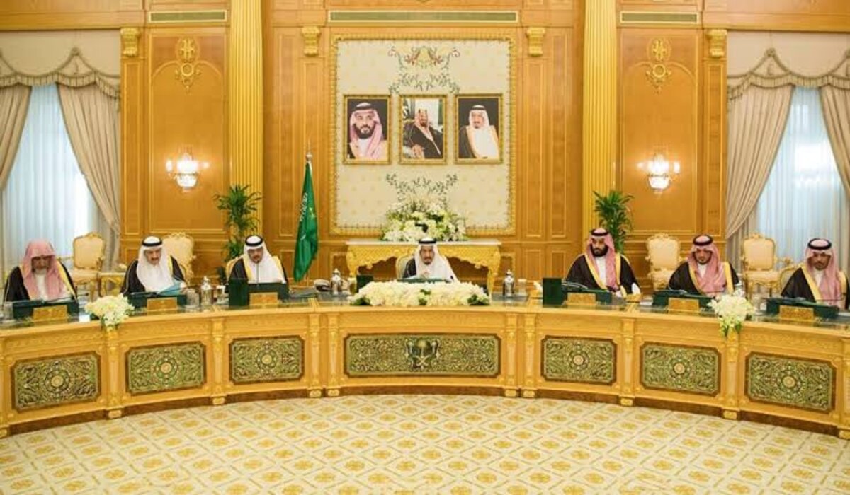 نقل إصدار تراخيص هذه المهن لهيئة المحاسبين.. ولي العهد السعودي يصدر 14 قرارًا جديدا في جلسة الوزراء اليوم