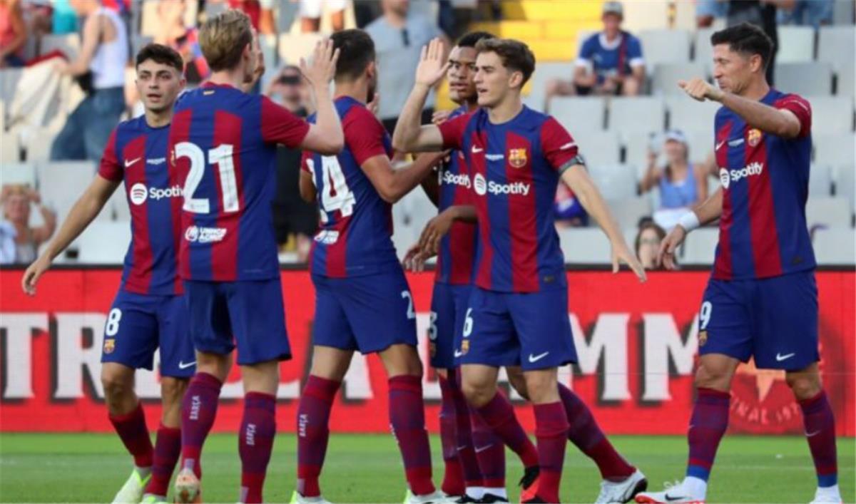 تشكيلة برشلونة ضد إشبيلية في الدوري الإسباني