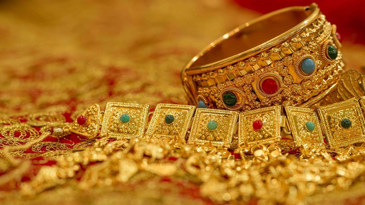 “هل عيار 21 وصل إلى 4000 جنيه؟” … أسعار الذهب اليوم الخميس 6 فبراير 2025 وسعر سبيكة الذهب