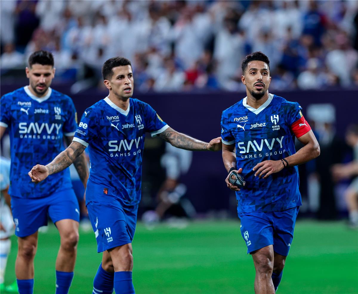 طلب عاجل من جماهير الهلال بعد قرار تقليص القوائم