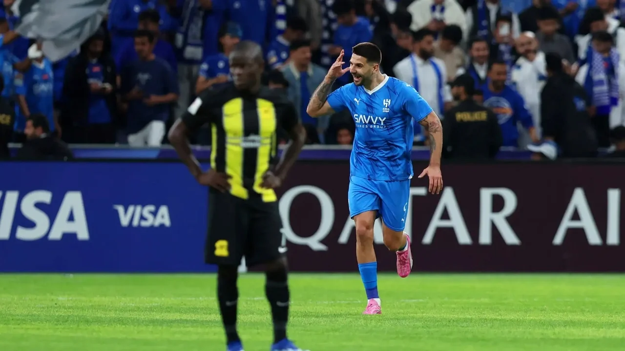 ضربة قوية للهلال قبل مواجهة باختاكور في دوري ابطال اسيا..انتقال ميتروفيتش للمستشفي
