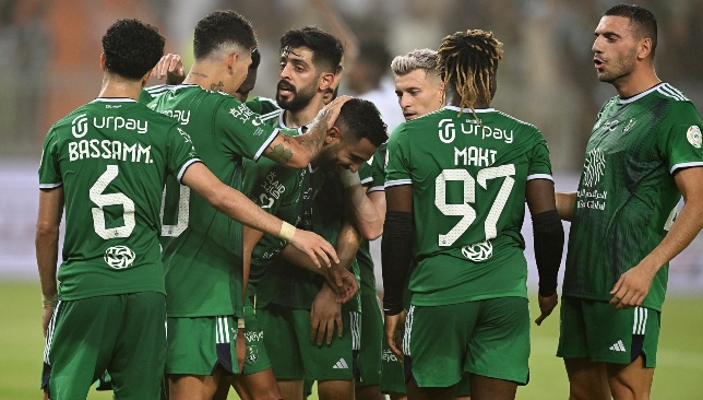 تشكيلة الأهلى أمام الفتح اليوم في الجولة الـ 19 من الدوري السعودي للمحترفين 2025 والقنوات الناقلة واسم المعلق