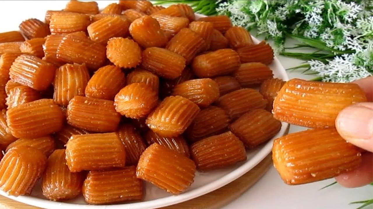 "أشهى حلويات رمضان" .. طريقة عمل بلح الشام المقرمش في المنزل بخطوات بسيطة 2 “أشهى حلويات رمضان” .. طريقة عمل بلح الشام المقرمش في المنزل بخطوات بسيطة