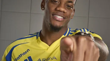 دوران لاعب النصر 1