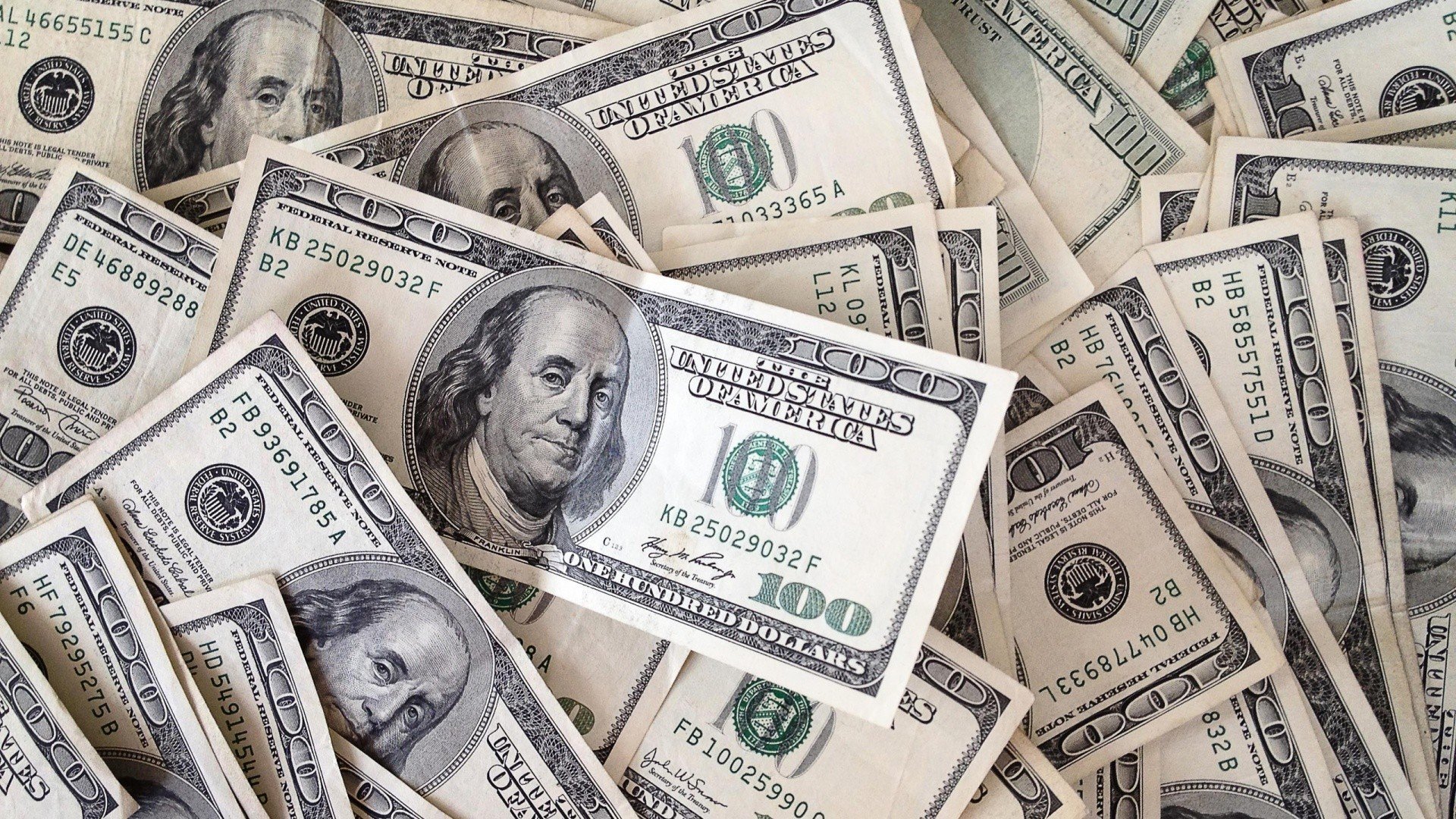 “الدولار بكام”… تعرف على أسعار صرف الدولار اليوم الأربعاء 5 فبراير في البنوك المصرية