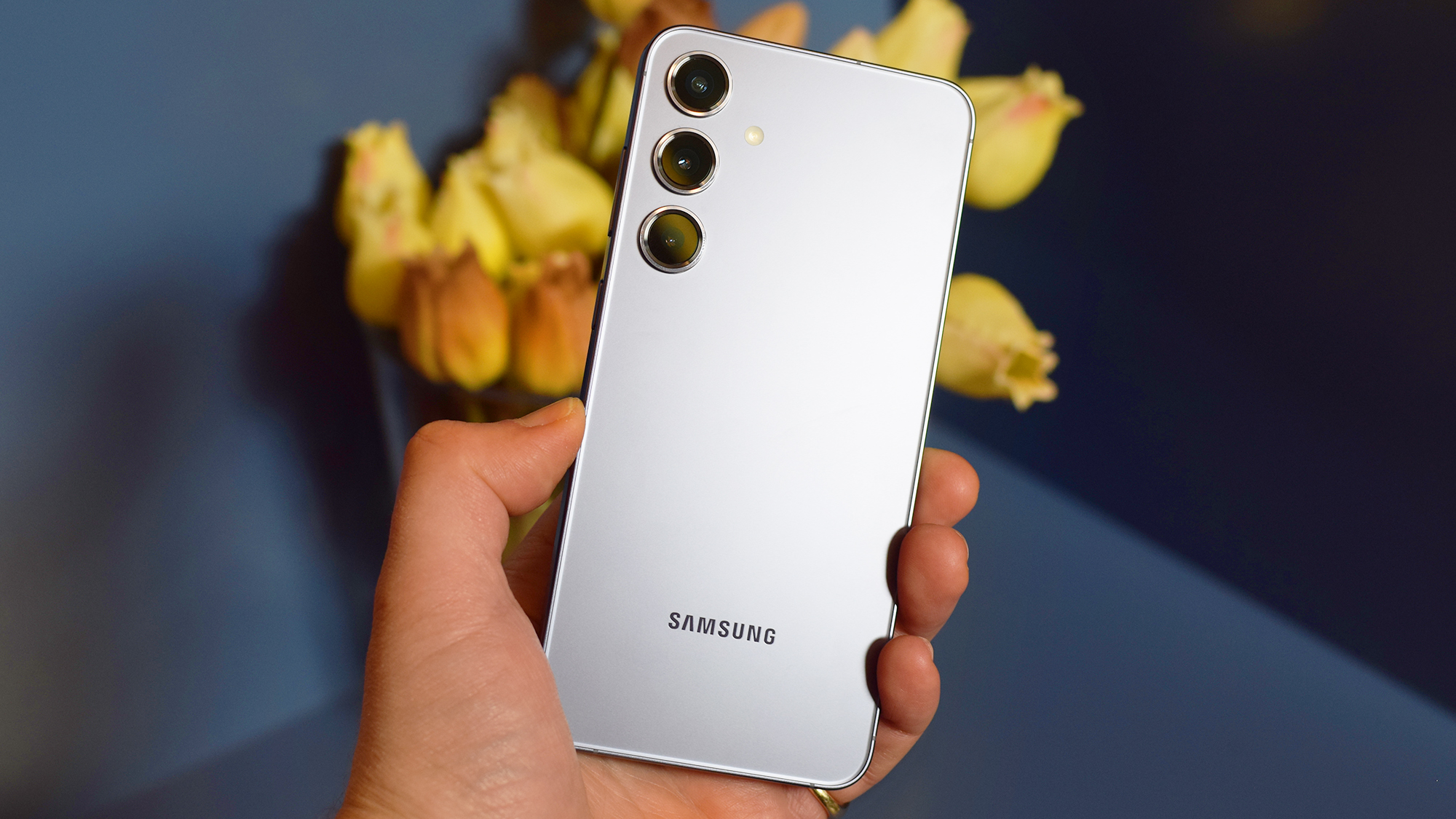 نسخة المعجبين من سامسونج Samsung Galaxy S24 FE أرخص فلاجشيب متكامل