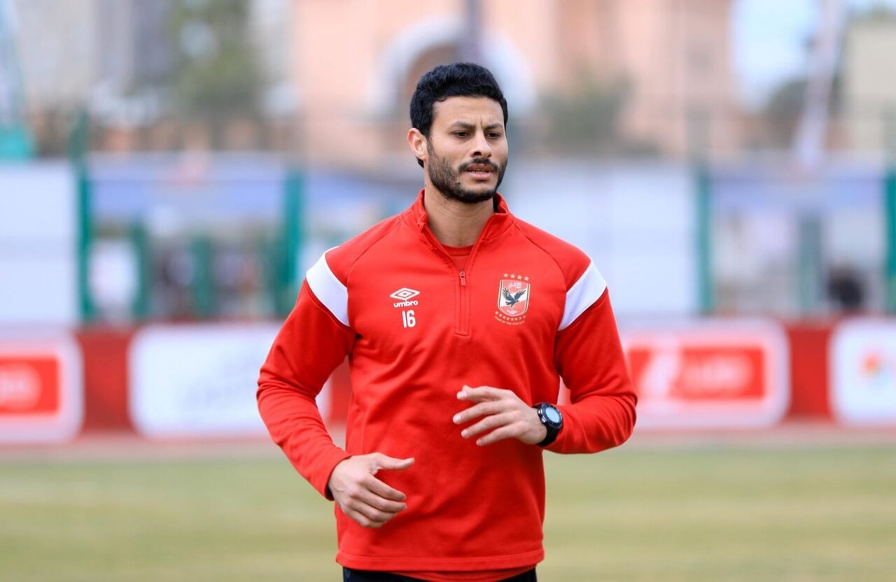 بعد تجديده.. التفاصيل المالية لعقد نجم الأهلي محمد الشناوي 5 بعد تجديده.. التفاصيل المالية لعقد نجم الأهلي محمد الشناوي
