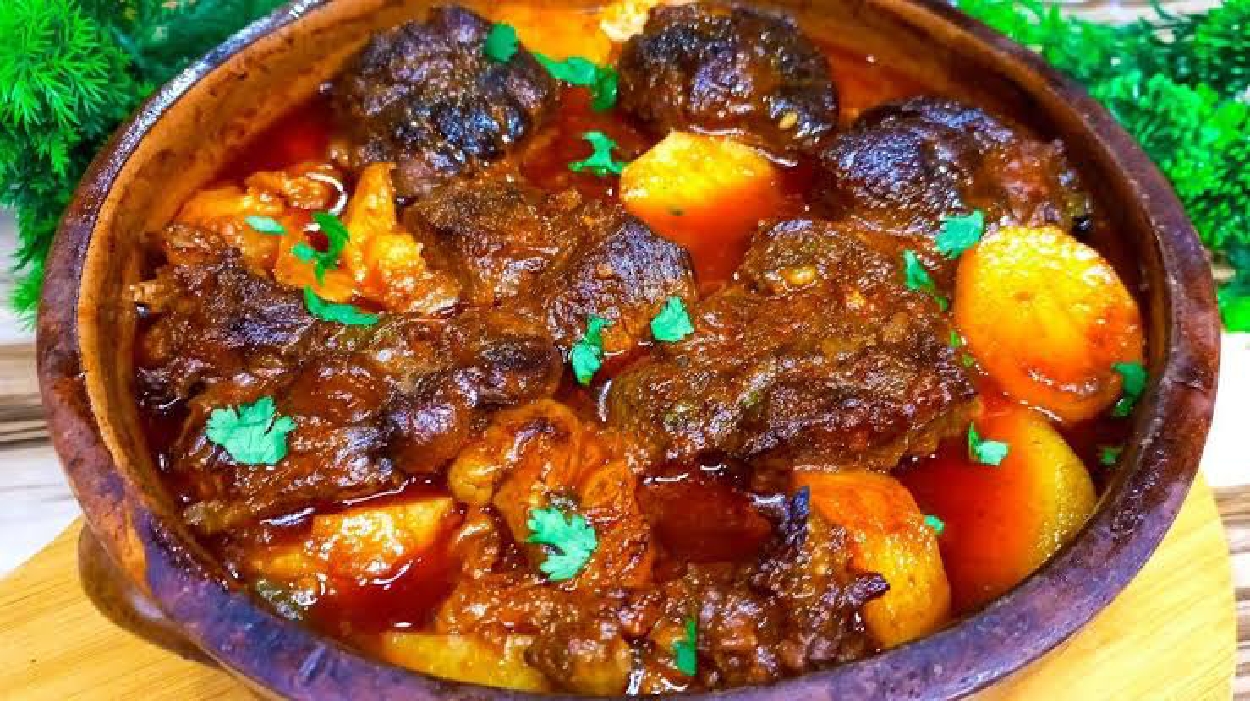 أكلة المحبة وذكريات الطفولة صينية بطاطس باللحمة وبصل مكرمل دايبه ومستوية طعمها تحفه 5 أكلة المحبة وذكريات الطفولة صينية بطاطس باللحمة وبصل مكرمل دايبه ومستوية طعمها تحفه