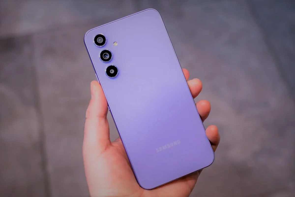 القوة الحقيقية والأداء الخارق بين يديك هاتف Samsung Galaxy A55 5G ملك فئته المصمم بشكل فاخر وإمكانيات ملهاش وصف