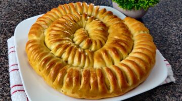 فطيرة الجبن الحلزونية