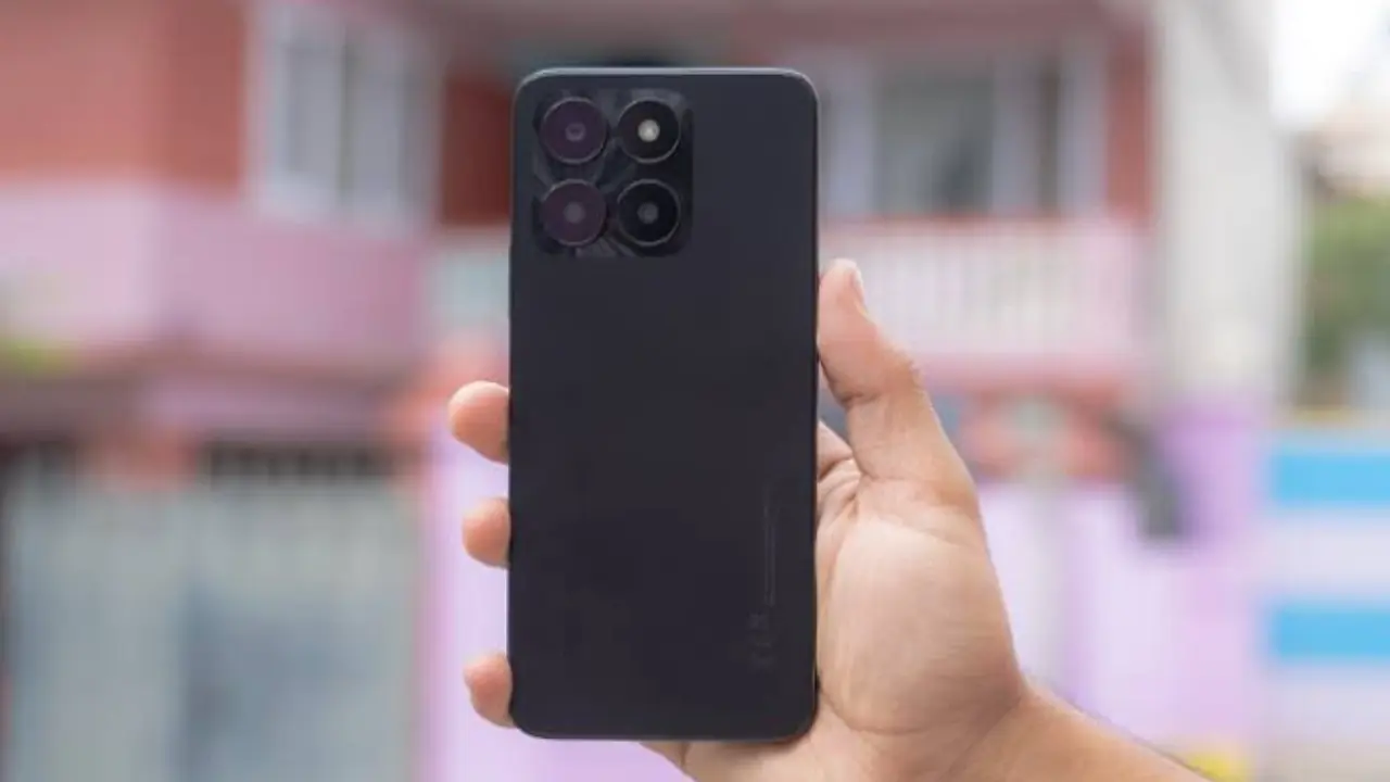 هاتف الغلابة من هونر أكتشف HONOR X6a قمة في الفخامة بين يديك بأداء مناسب