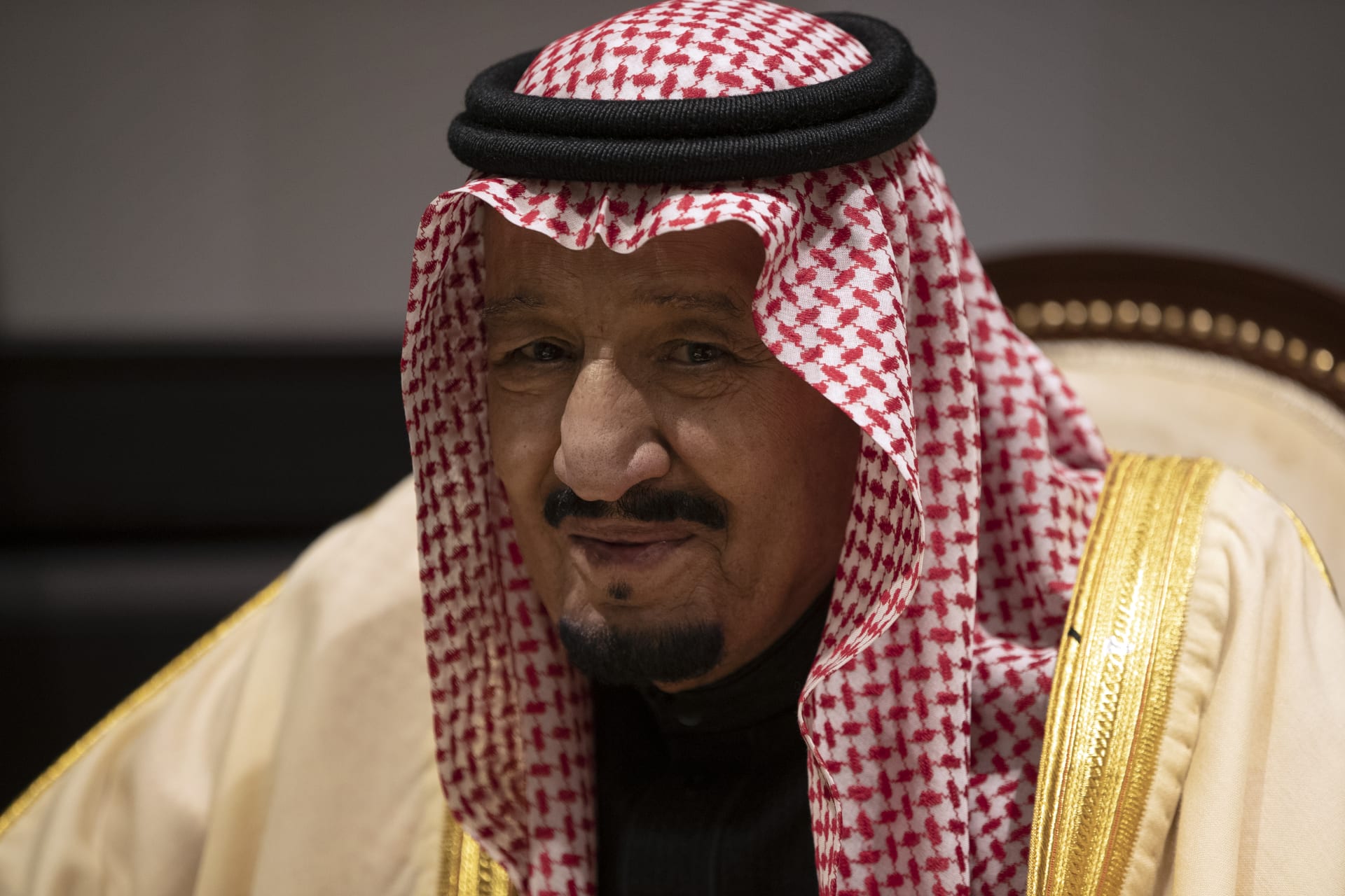 أمر ملكي بشمول مستفيدي حساب المواطن بمبالغ المكرمة الملكية هذا العام لمواكبة الغلاء ومتطلبات رمضان والصرف الاثنين مع الراتب .. وش هالخبر