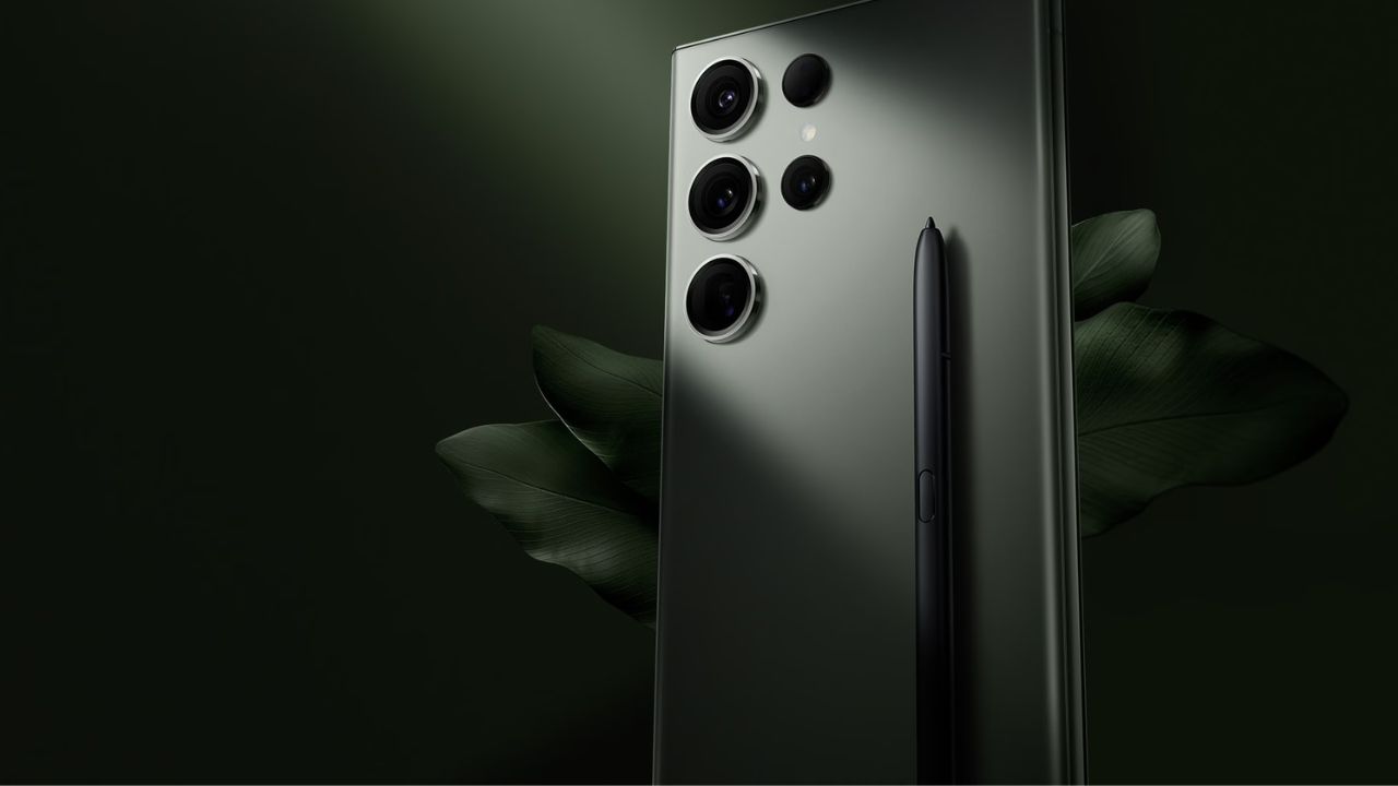 وحش السوق الأكثر فخامة هاتف Samsung Galaxy S23 Ultra المدعم بالذكاء الاصطناعي والرائد بأقوي الإمكانيات العالية ملوش منافس