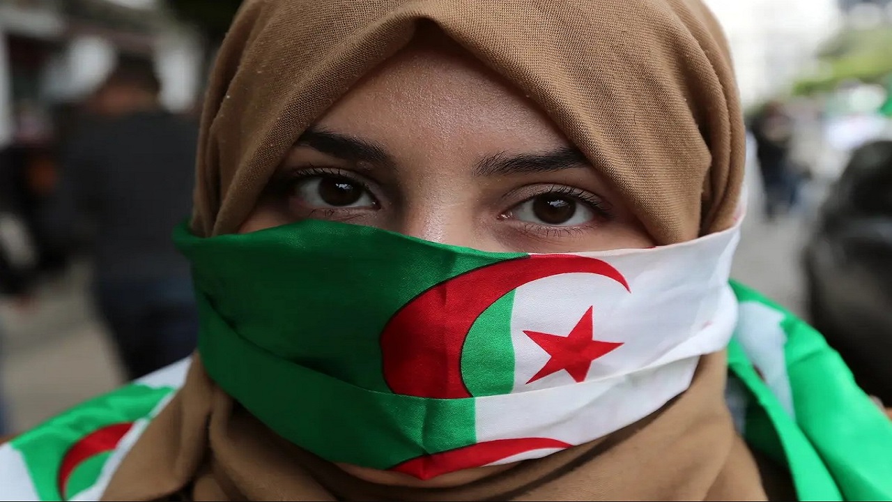 استفيدي من الفرصة!!.. منحة المرأة الماكثة في البيت 2025 وأهم الشروط الواجب توافرها