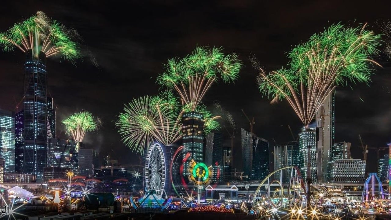مواعيد فعاليات الألعاب النارية يوم التأسيس السعودي 2025 وأماكن مشاهدة تلك الفعاليات 4 مواعيد فعاليات الألعاب النارية يوم التأسيس السعودي 2025 وأماكن مشاهدة تلك الفعاليات