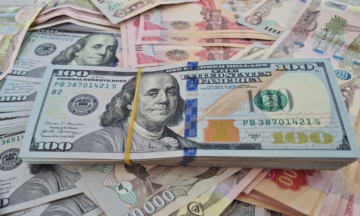 موجة تراجعات قوية.. انخفاض أسعار الدولار مقابل الدينار العراقي في بغداد وأربيل الآن عند هذا السعر 2 موجة تراجعات قوية.. انخفاض أسعار الدولار مقابل الدينار العراقي في بغداد وأربيل الآن عند هذا السعر